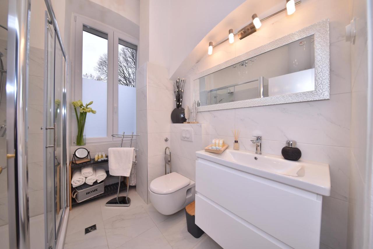 Zadar Center Beach Apartment - Directly On The Sea Exterior foto